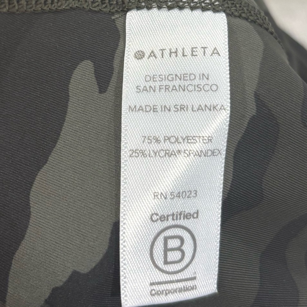Athleta Ultimate Camo 7/8 Tight Leggings 23" Size Small EUC - Picture 7 of 7